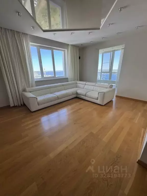 3-к кв. Волгоградская область, Волгоград ул. Глазкова, 1 (129.6 м) - Фото 2