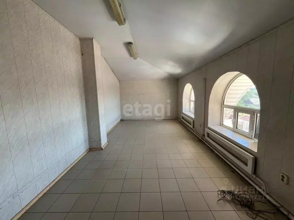 Помещение свободного назначения в Адыгея, Майкоп ул. Хакурате, 541А ... - Фото 0