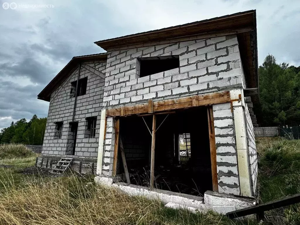 Дом в село Малое Голоустное, Нагорная улица, 18Б (137 м) - Фото 1