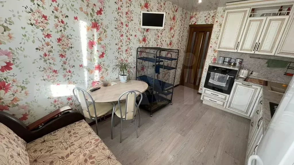 1-к. квартира, 40 м, 7/10 эт. - Фото 1