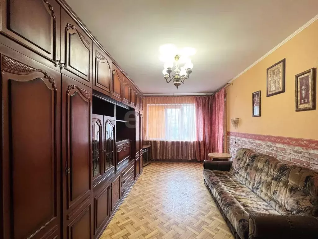 3-к кв. Крым, Симферополь ул. 60 лет Октября (64.9 м) - Фото 1