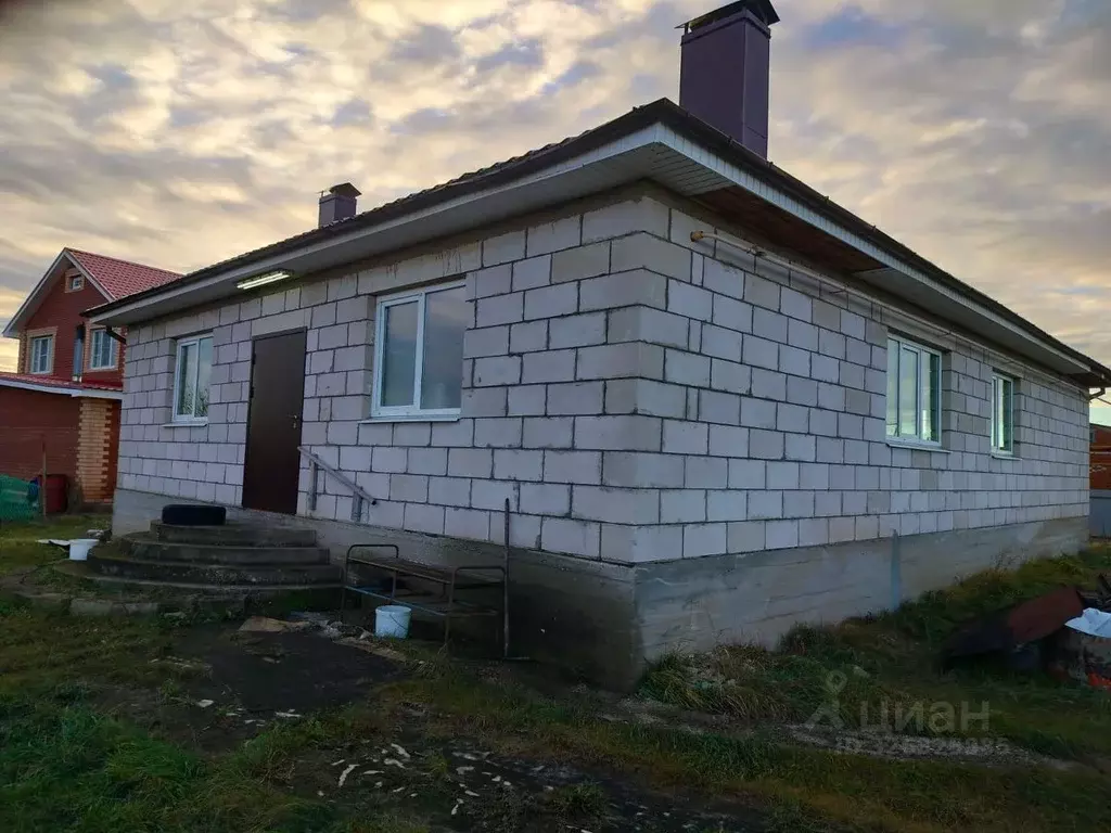 Дом в Самарская область, Ставропольский район, с. Верхнее Санчелеево ... - Фото 2
