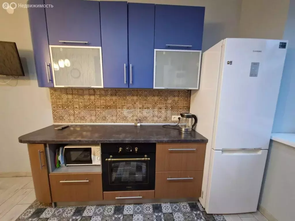 2-комнатная квартира: Калининград, Красная улица, 139А (67 м) - Фото 1