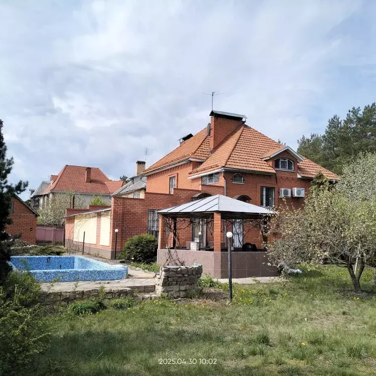 Дом в Воронежская область, Воронеж Тенистый мкр, ул. Мостовая (213 м) - Фото 0