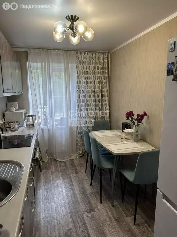 2-комнатная квартира: Златоуст, квартал имени А.М. Матросова, 3 (52 м) - Фото 1