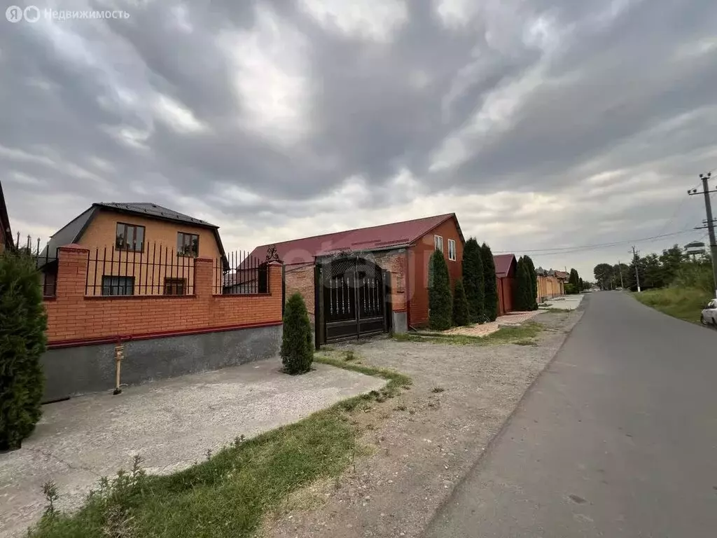 Дом в Назрань, улица Измайлова (100 м) - Фото 1