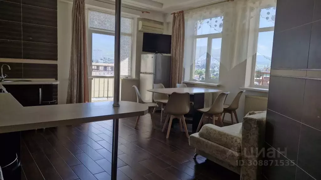 1-к кв. Крым, Алушта ул. Ленина, 26 (70.0 м) - Фото 0