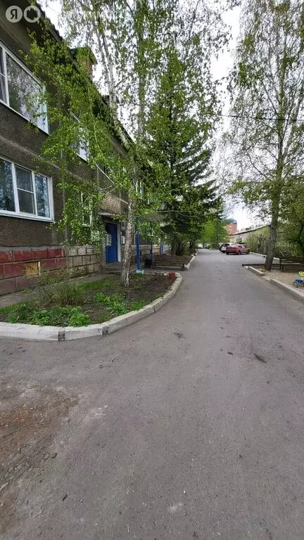3-комнатная квартира: посёлок городского типа Емельяново, улица ... - Фото 1