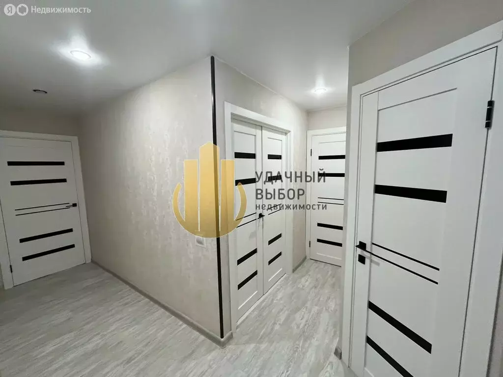 2-комнатная квартира: Белая Калитва, улица Чернышевского, 3 (43 м) - Фото 0