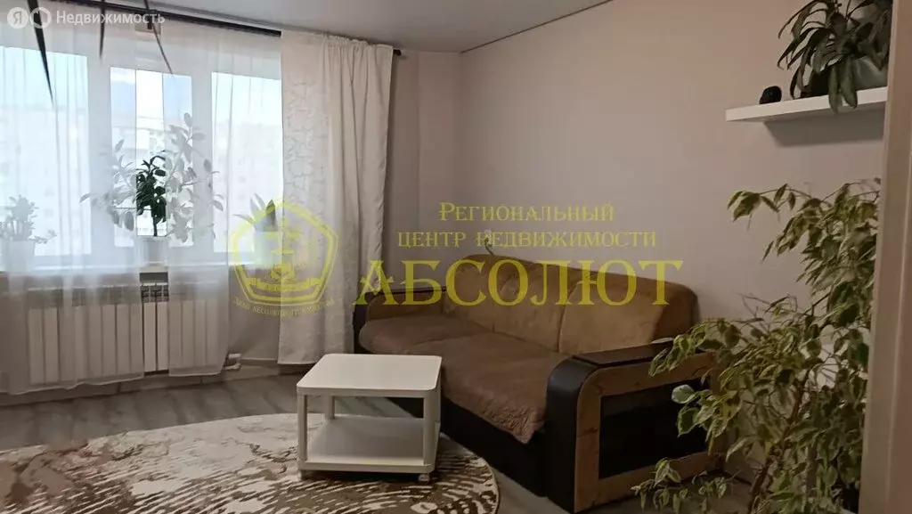 4-комнатная квартира: Ревда, улица Павла Зыкина, 11 (76.7 м) - Фото 1