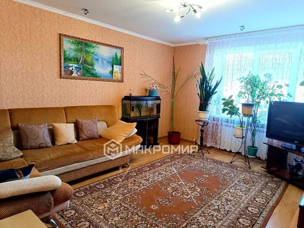 3-к кв. Орловская область, Орел Новосильская ул., 3 (64.5 м) - Фото 0