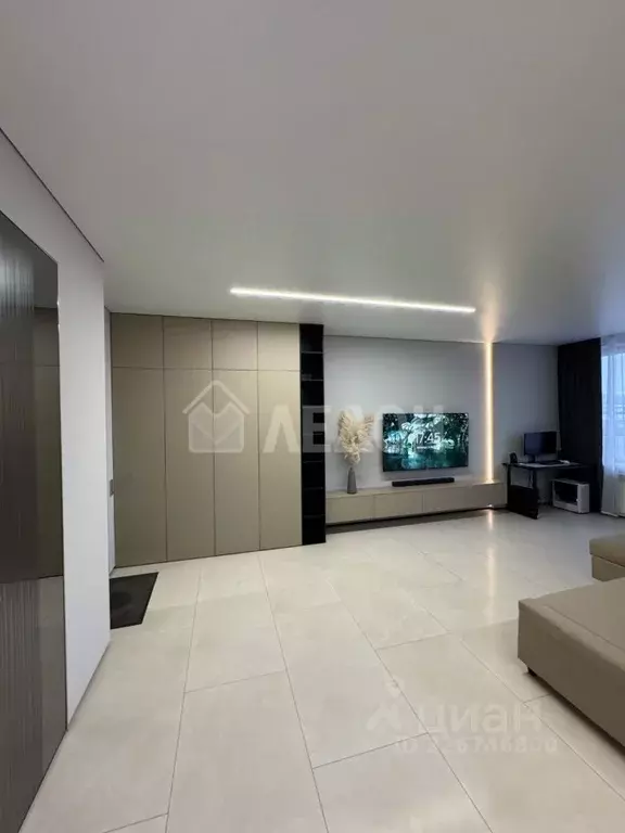 Студия Омская область, Омск Кемеровская ул., 8А (45.6 м) - Фото 1