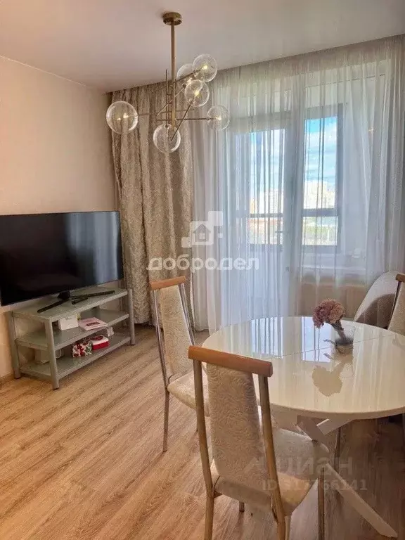 2-к кв. Свердловская область, Екатеринбург ул. 8 Марта, 202/3 (55.4 м) - Фото 0
