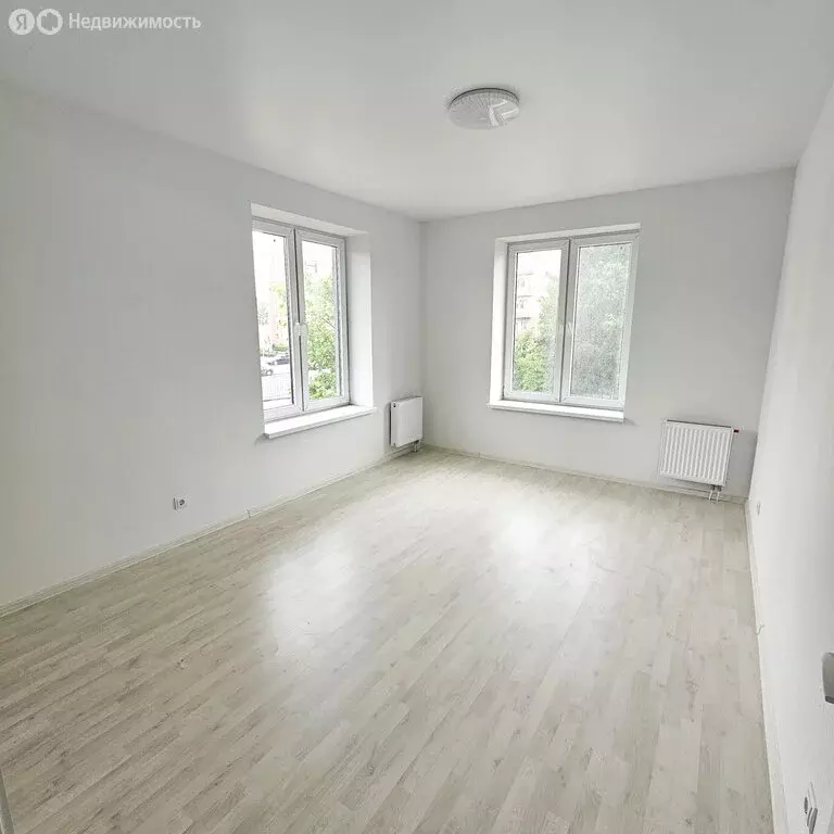 3-комнатная квартира: Калининград, улица Еловая Аллея, 5Ак2 (92 м) - Фото 1