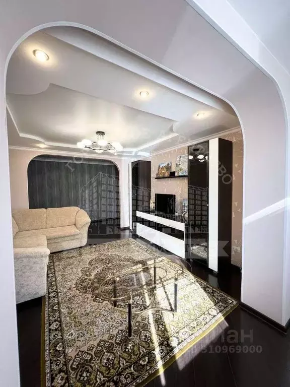 3-к кв. Калужская область, Калуга бул. Сиреневый, 4 (85.5 м) - Фото 0