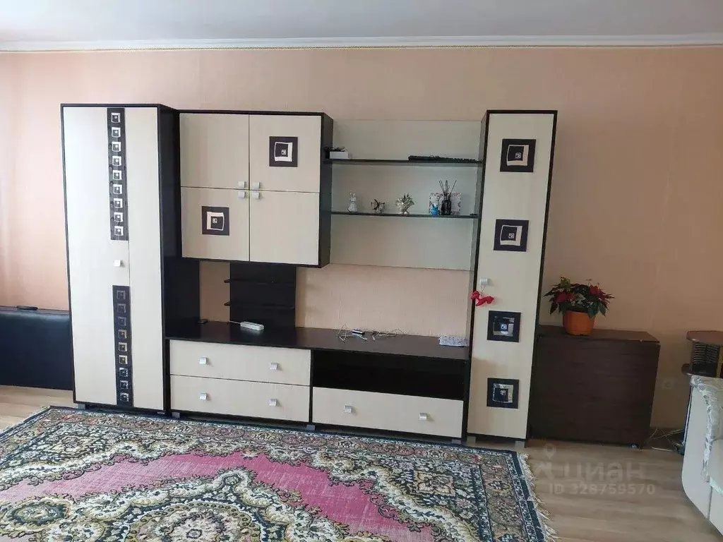 1-к кв. Курская область, Курск Орловская ул., 1А (40.0 м) - Фото 1