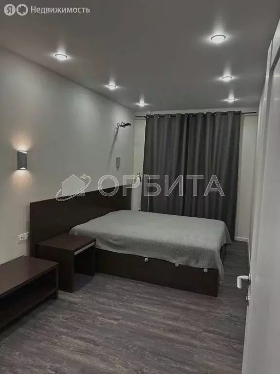 2-комнатная квартира: Тюмень, улица 50 лет ВЛКСМ, 33 (64.8 м) - Фото 0