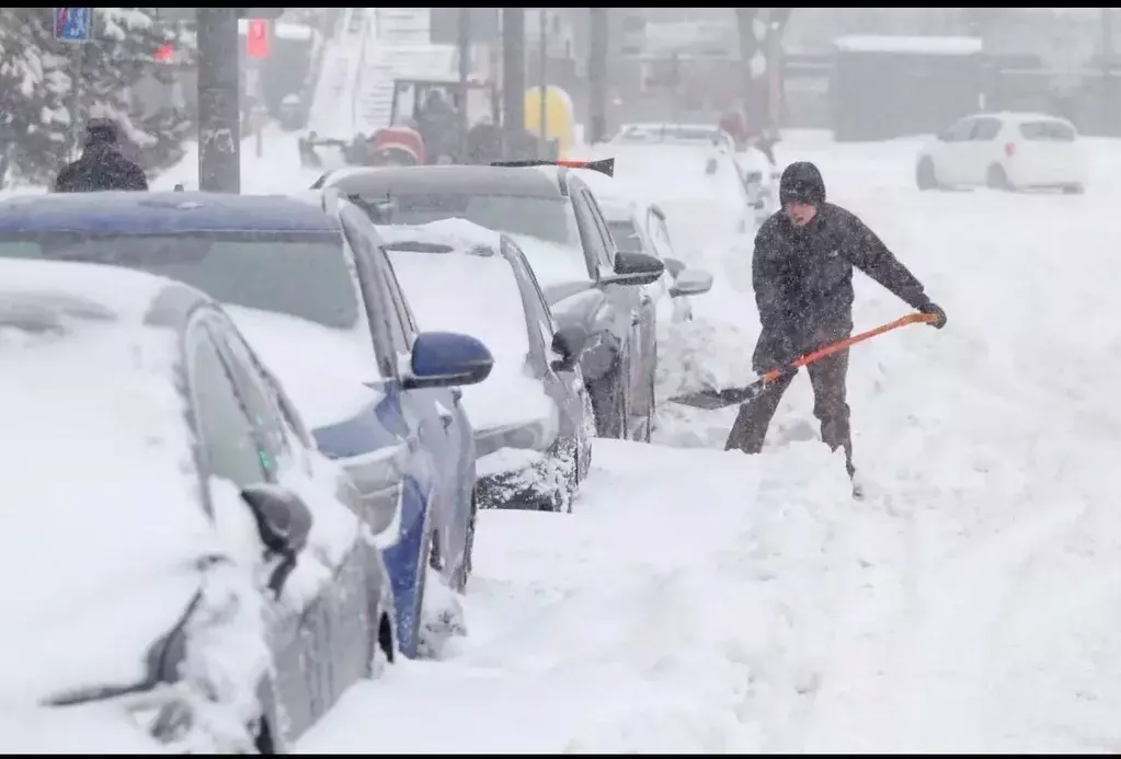 Гараж в Санкт-Петербург Черниговская ул., 11к1 (13 м) - Фото 0