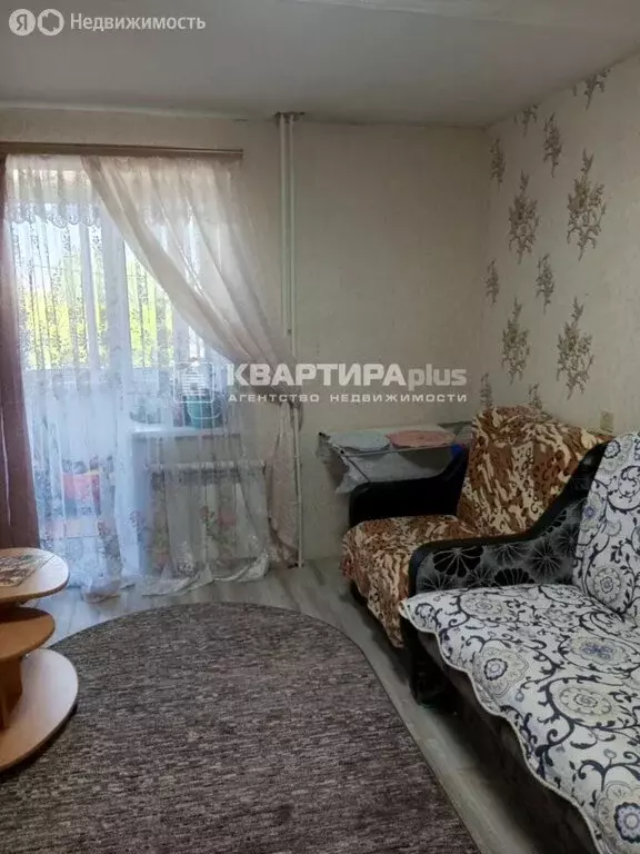 2-комнатная квартира: Невьянск, улица Космонавтов, 2 (41.9 м) - Фото 0