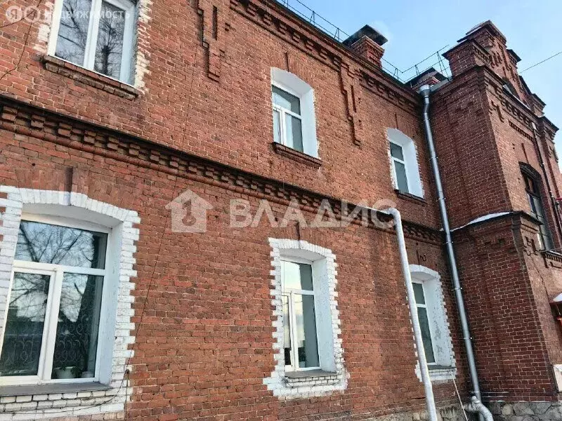 3-комнатная квартира: Улан-Удэ, микрорайон Вагжанова, Дивизионная ... - Фото 0