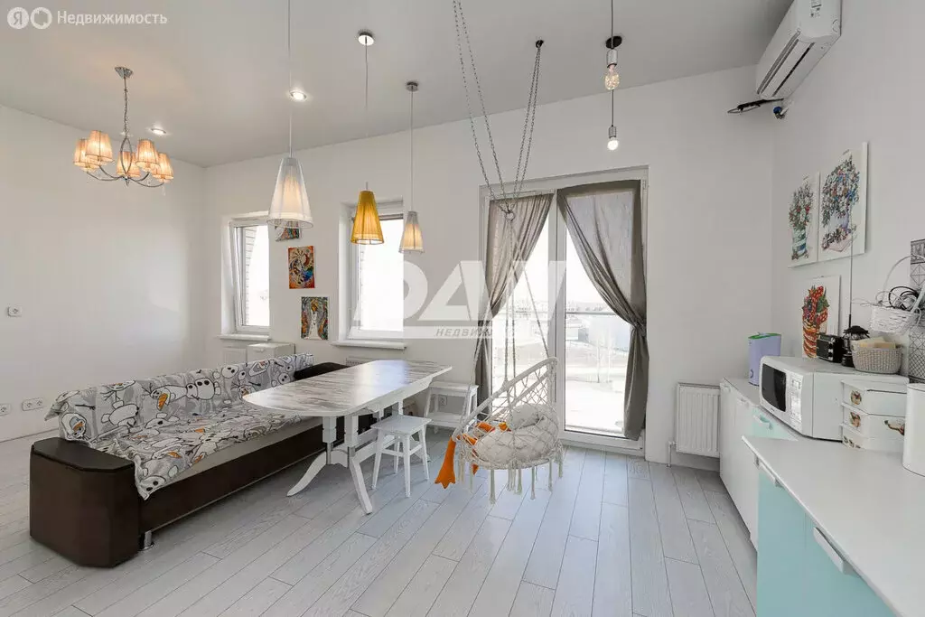 2-комнатная квартира: посёлок Западный, микрорайон Привилегия, ... - Фото 1