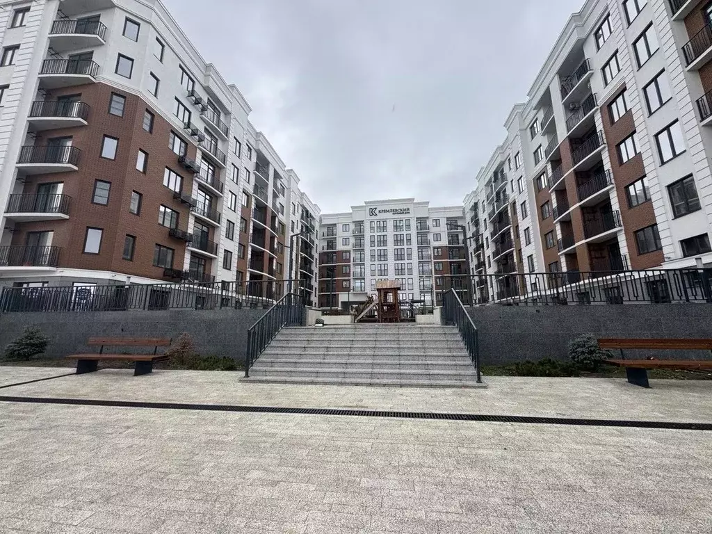 3-к кв. Астраханская область, Астрахань Кремлевская ул., 1 (109.4 м) - Фото 0