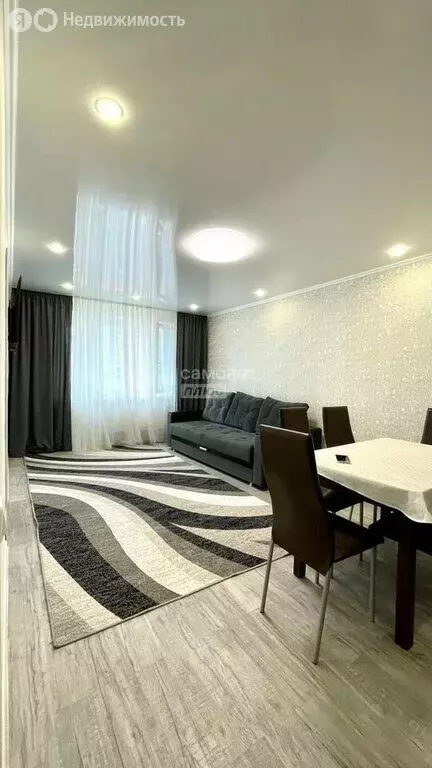 2-комнатная квартира: Тюмень, улица Монтажников, 34 (60 м) - Фото 0