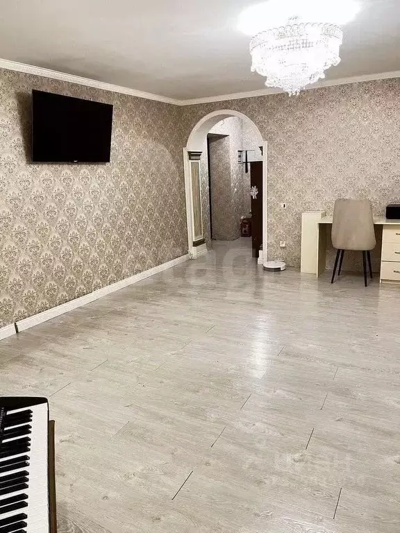 2-к кв. Калужская область, Калуга проезд Тарусский, 14 (75.0 м) - Фото 1