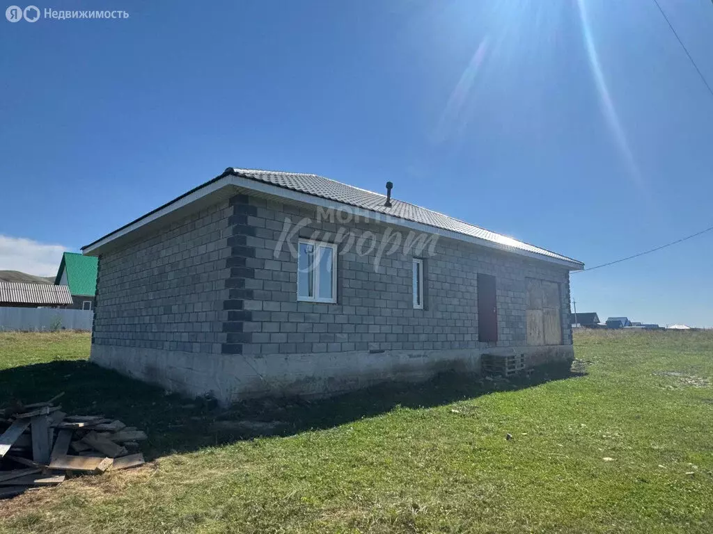 Дом в Ташбулатово, улица Зайнаб Биишевой, 8 (120 м) - Фото 0