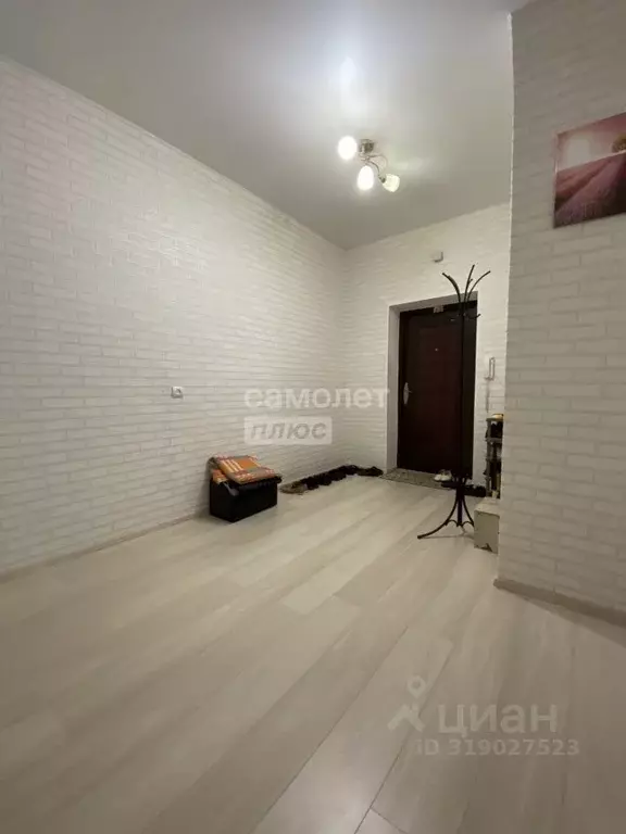 2-к кв. Калмыкия, Элиста ул. В.И. Ленина, 263А (71.7 м) - Фото 1