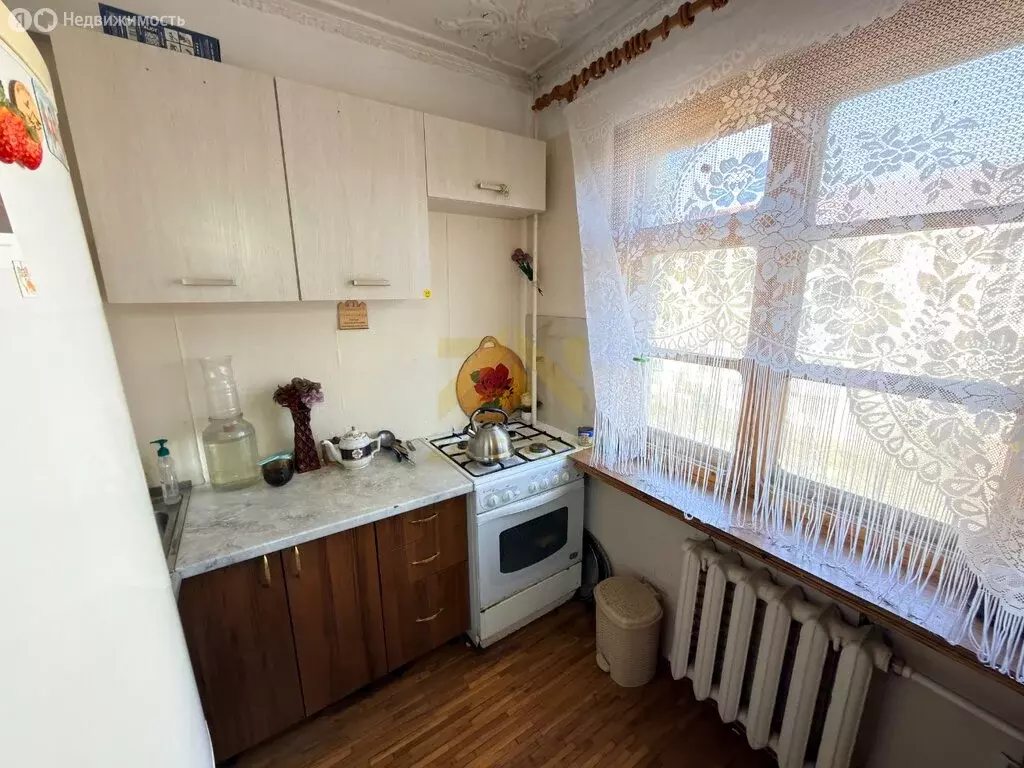 4-комнатная квартира: Махачкала, проспект Имама Шамиля, 88 (60 м) - Фото 1