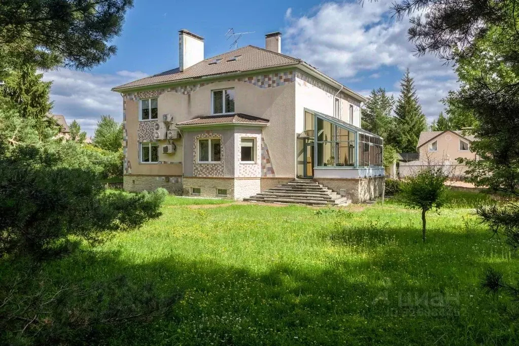 Коттедж в Московская область, Одинцовский городской округ, с. Усово, ... - Фото 1