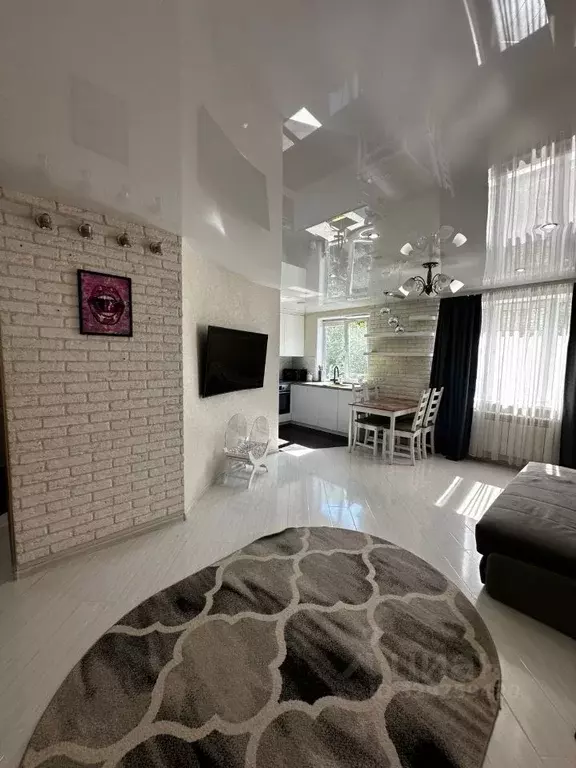 2-к кв. Приморский край, Владивосток ул. Жигура, 52 (48.0 м) - Фото 1