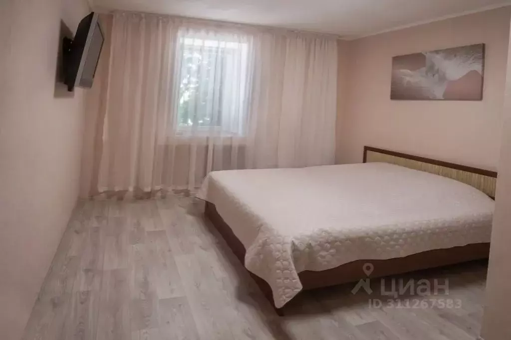 2-к кв. Ставропольский край, Кисловодск ул. Клары Цеткин, 27 (65.0 м) - Фото 0