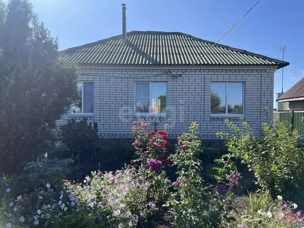 Дом в Белгородская область, Губкинский городской округ, с. Аверино ул. ... - Фото 1