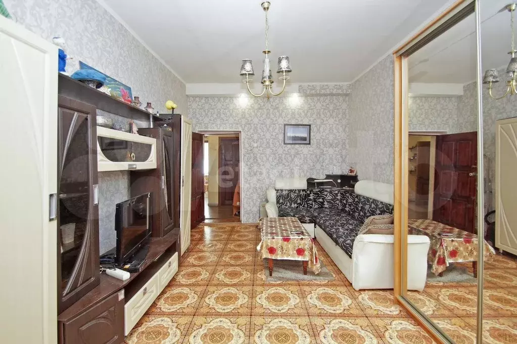 2-к. квартира, 59 м, 1/3 эт. - Фото 1