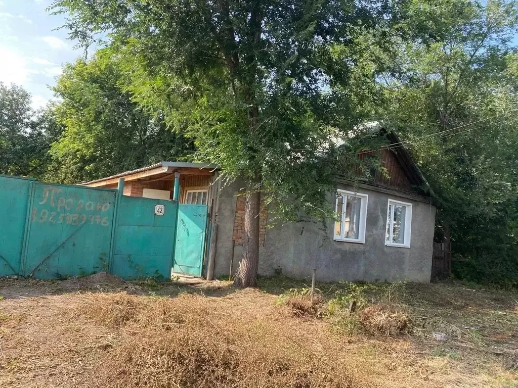Дом в Саратовская область, Духовницкое рп ул. Шевелева, 42 (77 м) - Фото 2