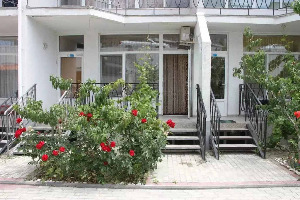 2-к кв. Крым, Феодосия муниципальный округ, Коктебель пгт ул. Ленина, ... - Фото 1