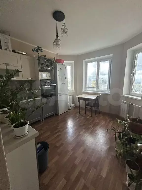 2-к. квартира, 60 м, 13/17 эт. - Фото 1