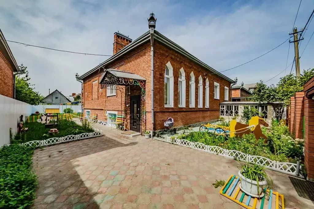 Дом в Краснодарский край, Краснодар Российская ул., 397 (297 м) - Фото 1