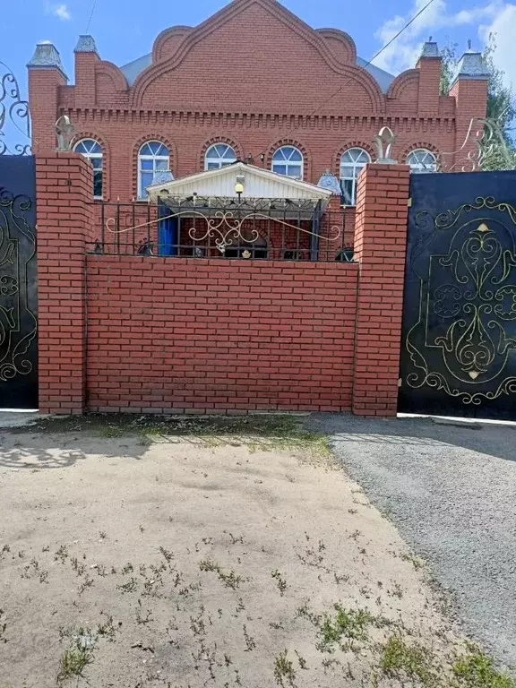 Коттедж в Омская область, Омск Порт-Артур мкр, ул. Семашко (452 м) - Фото 1