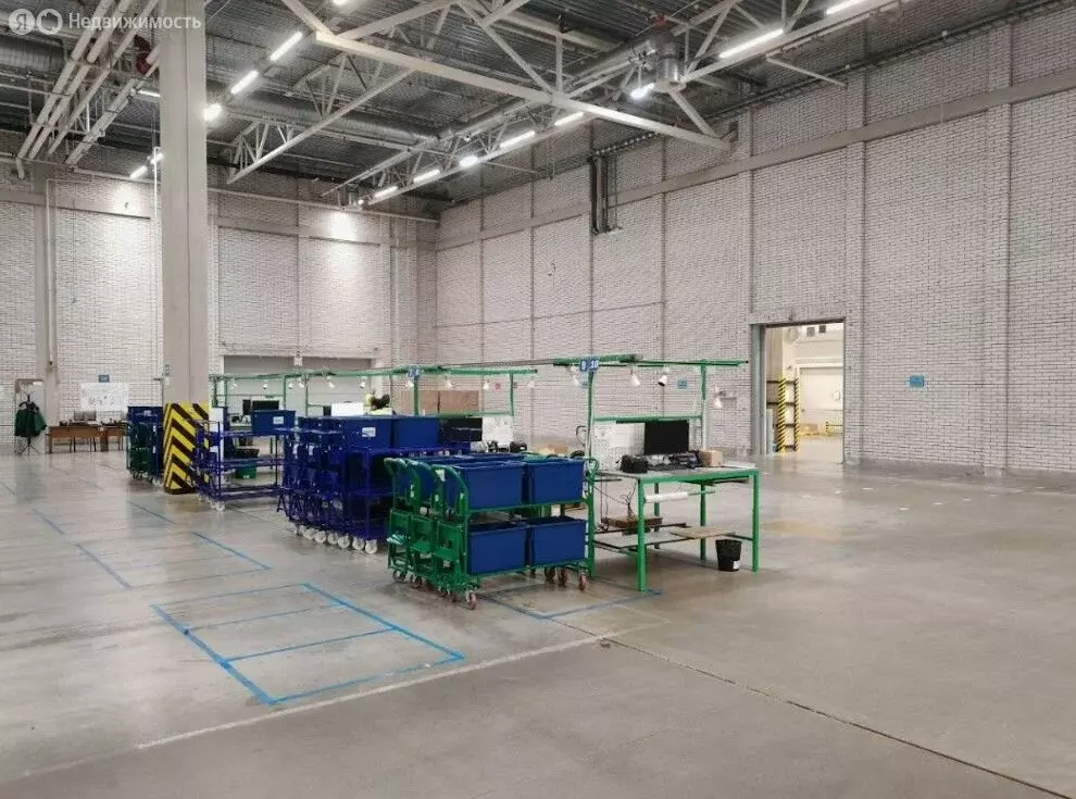 Помещение свободного назначения (10500 м) - Фото 1