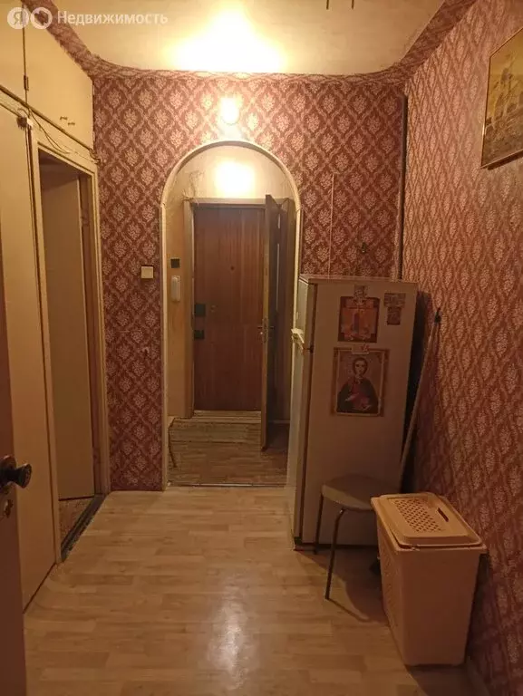 3-комнатная квартира: Санкт-Петербург, проспект Большевиков, 45 (68 м) - Фото 0