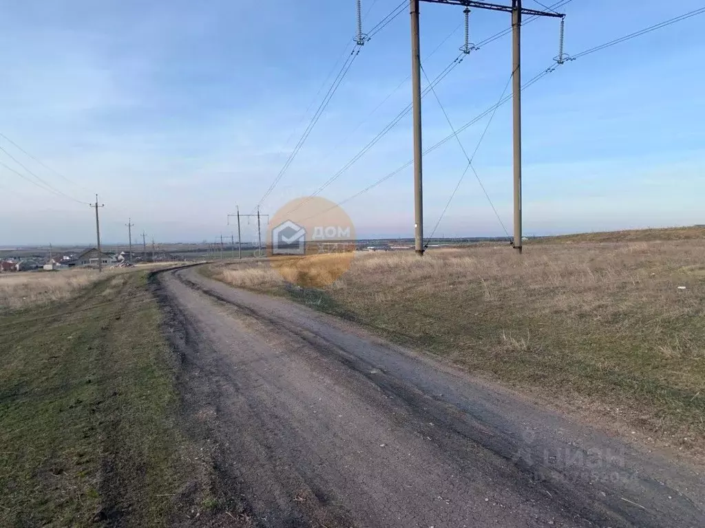 Участок в Крым, Симферопольский район, с. Трудовое ул. Сахарова, 23 ... - Фото 0