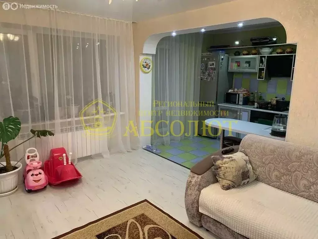 3-комнатная квартира: Ревда, улица Кирзавод, 24 (60.7 м) - Фото 1