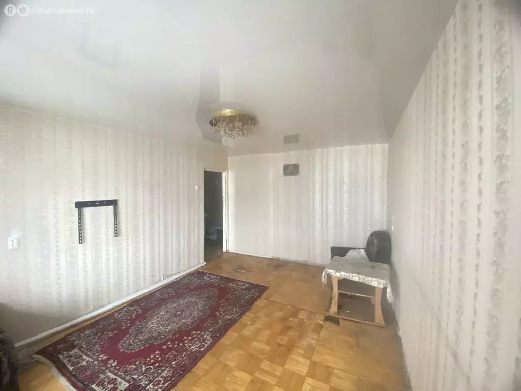 2-комнатная квартира: Полевской, Октябрьская улица, 57 (49.6 м) - Фото 1