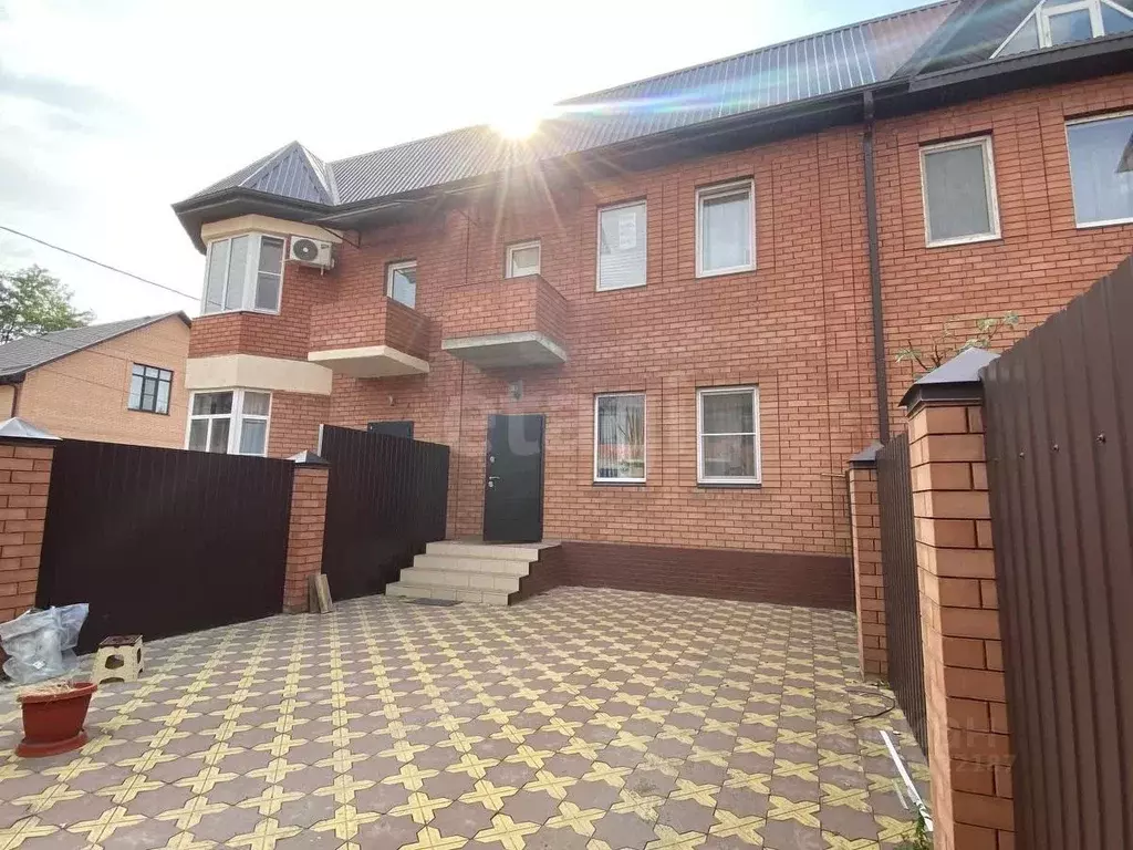 Таунхаус в Ставропольский край, Ессентуки Прохладная ул. (114 м) - Фото 1