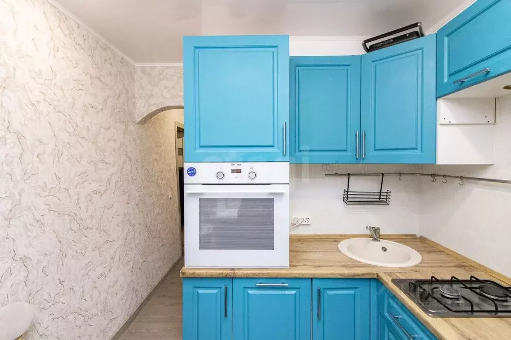 2-к кв. Тюменская область, Тюмень проезд Геологоразведчиков, 22 (43.5 ... - Фото 1