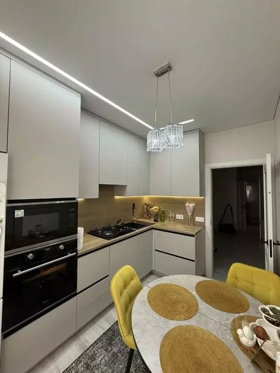 2-к кв. Астраханская область, Астрахань Белгородская ул., 9 (68.0 м) - Фото 2