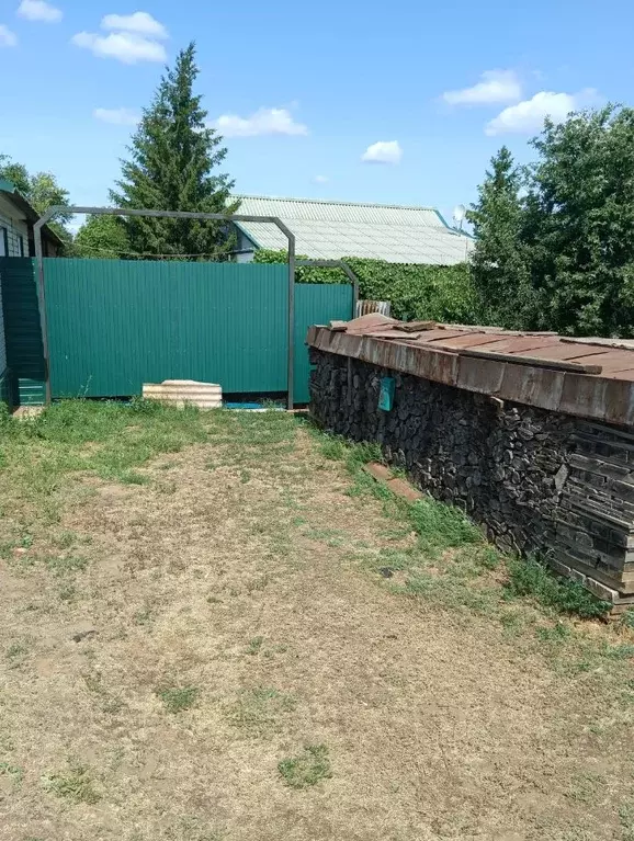 Дом в Волгоградская область, Котово ул. Мичурина, 49 (100 м) - Фото 1